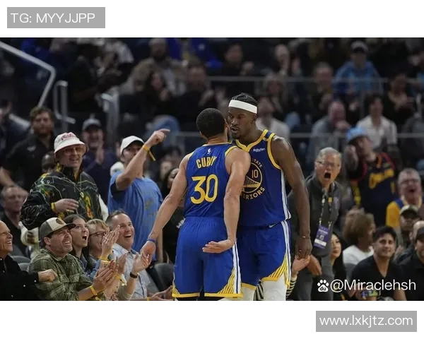 2017年勇士队与鹈鹕队精彩对决回顾及比赛录像分析